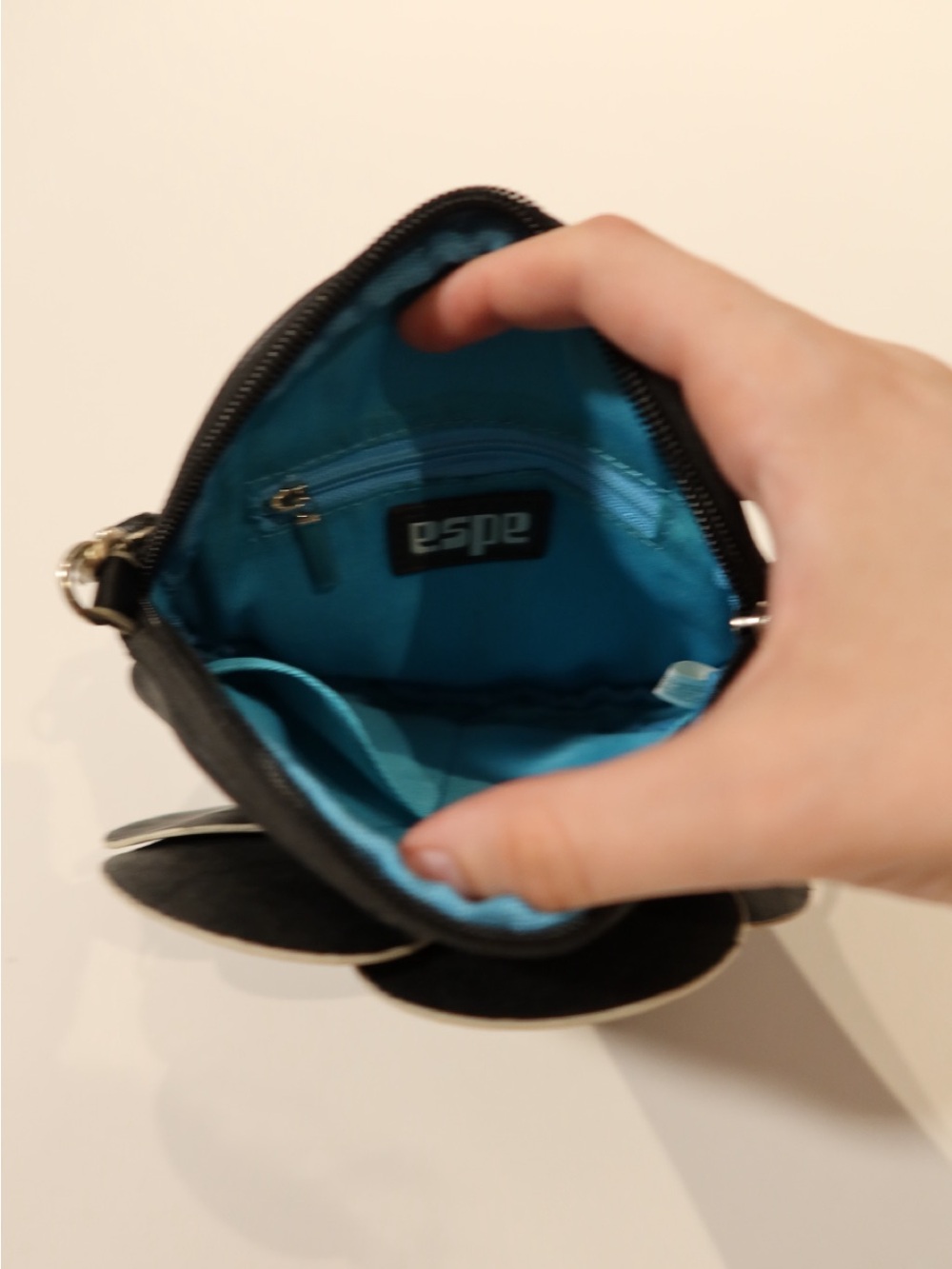 Y2K Black Floral Round Wristlet Bag - Picture 8 of 8